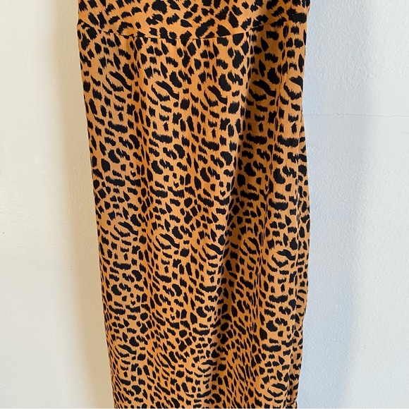 Misguided cowl neck leopard print midi dress - Picture 5 of 12